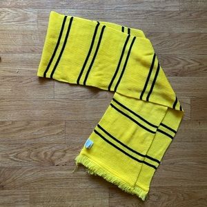 Harry Potter World Hufflepuff Hogwarts Scarf